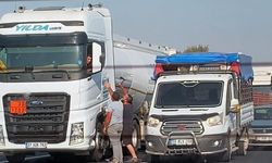 Otoyolda tartıştığı TIR'ın sürücüsüne balta sallayıp, tehdit etti