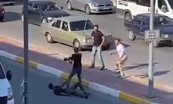 Trafikte çekiçli ve sopalı kavga kamerada