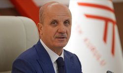 Özvar, "uluslararası öğrencilerin üniversitelere sınavsız yerleştirildiği" iddialarını yalanladı