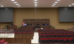 İzmir Büyükşehir Belediyesine yönelik "yolsuzluk" soruşturmalarıyla ilgili 2 iddianame daha kabul edildi