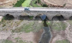 Tunca Nehri'nin bazı bölümlerinde su akmıyor
