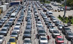 Kapıkule'de gurbetçilerin dönüş yolculuğu sürüyor