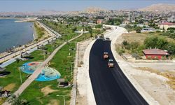 Van Gölü sahil yolunda 3. etap çalışmaları sürüyor