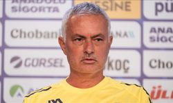 Fenerbahçe teknik direktör Mourinho: Şu anki tek hedefimiz yarınki maç