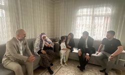 AK Partili Karslı şehit ailelerini ziyaret etti