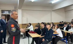 Türkiye'nin ilk astronotları, ilk ders gününde öğrencilerle buluştu