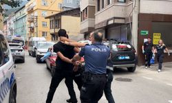 Aile içi kavga ihbarına giden polislerden birini köpek, diğerini ise sahibi ısırdı