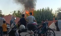 Antalya’da müstakil evdeki yangında çatının çökmesi panik yarattı