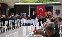 Mansur Yavaş  gazi ve şehit yakınlarıyla buluştu