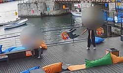 Belediyenin işlettiği kafenin masa ve oturaklarını kırdılar