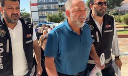 'Bıçak parası' aldığı öne sürülen profesör, görevden uzaklaştırıldı