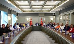 Cumhurbaşkanı Erdoğan, AK Parti'li kadın belediye başkanlarını kabul etti