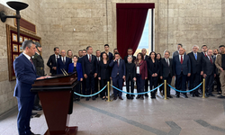 Özgür Özel, Anıtkabir'i ziyaret etti