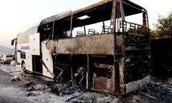 Gaziantep’te seyir halindeyken alev alan yolcu otobüsü yandı