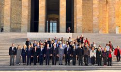 CHP heyeti Kurultay öncesi Anıtkabir'i ziyaret etti