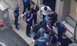 Eski eşinin evine bıçakla gelen şüpheli polis tarafından yakalandı