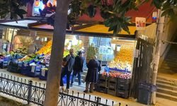 Küçükçekmece’de evcil hayvanıyla alışveriş yapan kadına yumruklu saldırı kamerada