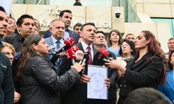 Özgür Çelik, Sarıyer İlçe Seçim Kurulu önünde konuştu