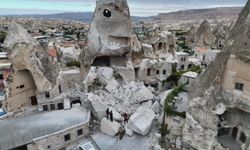 Kapadokya’da peribacasının bir kısmı yıkıldı
