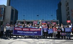 İmar sorunlarının çözümünü isteyen mahalle sakinleri ABB önünde eylem yaptı