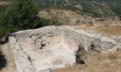 Tarihi Çobankale'deki kazılarda yaşam alanları gün yüzüne çıkarılıyor