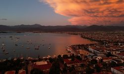 Fethiye'de sağanağın ardından gökyüzünde "Mammatus Bulutları" görüldü