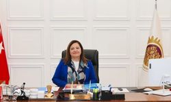 Burcu Köksal: Parti içinde beni istemeyenlere inat, hiçbir yere gitmiyorum