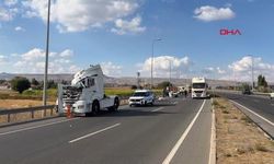 Kayseri’de TIR, otomobil ve kamyonet çarpıştı: 3 yaralı