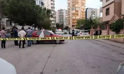 Adana'da bir kişi otomobilde ölü bulundu; Vücudunda darp izleri tespit edildi