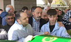 Fırtınada üzerine konteyner ev devrilmişti; toprağa verildi