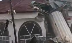 Ayaş'ta dolu yağdı; minare devrildi