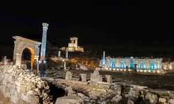 'Aşkların ve imparatorların şehri Sagalassos'ta ışıklar gece müzeciliği için yandı