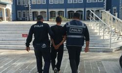 Büfeciyi darbedip, paraları alarak kaçan 2 şüpheli yakalandı