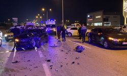 Bursa'da 5 aracın karıştığı zincirleme trafik kazası: 3 yaralı