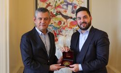 CHP Genel Başkanı Özel, İsviçre Sosyal Demokrat Partisi Eş Genel Başkanı Wermuth ile görüştü