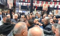 CHP kongresinde partililerle gazeteciler arasında gerginlik