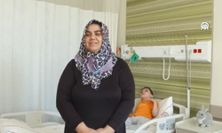 Fedakar anne hayatını serebral palsili üçüzlerine adadı