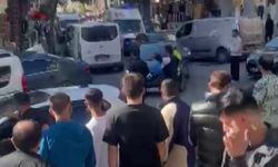 Güngören'de arızalanan otomobilini kontrol ederken 2 araç arasında sıkıştı