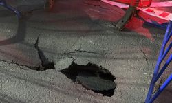 Kağıthane’de yol çöktü