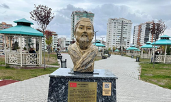 Abay Kunanbayev büstü restore edildi