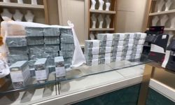 Fatih'te pos cihazıyla hayali işlemle elde edilen parayı aklayan 33 kişi tutuklandı
