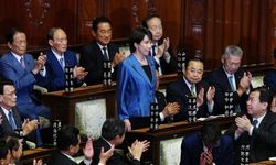 Japonya'nın ilk kadın Başbakanı Sanae Takaichi, yemin ederek göreve başladı
