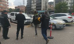 Kafenin işletme müdürüne AVM'nin otoparkında silahlı saldırı; ağır yaralı