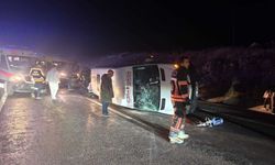 Malatya'da minibüs ile hafif ticari araç çarpıştı: 13'ü öğrenci, 14 yaralı