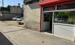Muhtar, makamında tabancayla bacaklarından vuruldu