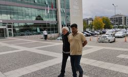 Otomobilinde gizli bölmelerde uyuşturucu ele geçirilen İranlı tutuklandı