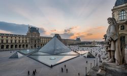 Paris’teki Louvre Müzesi’nde soygun