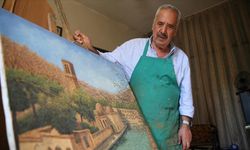Çocuk yaşta eline aldığı fırçayı 65 yıldır bırakmıyor