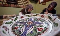 Bursa'nın 600 yıllık hanı geleneksel sanatçılara atölye oldu