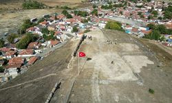 Çorlu Kalesi'ndeki kazılarda Roma, Bizans ve Osmanlı dönemlerinin izleri ortaya çıkarılıyor